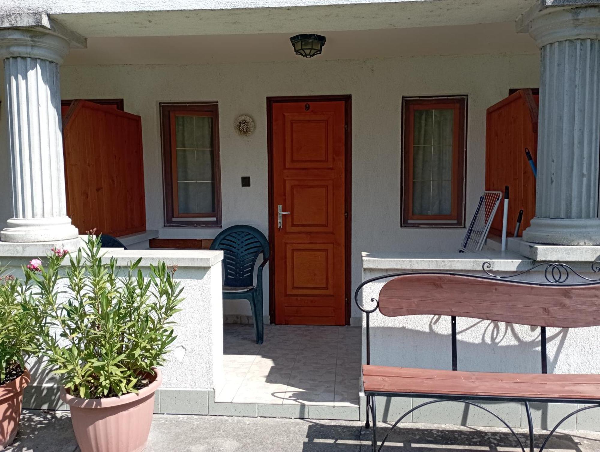 Villa Suzy Zamardi Exterior photo