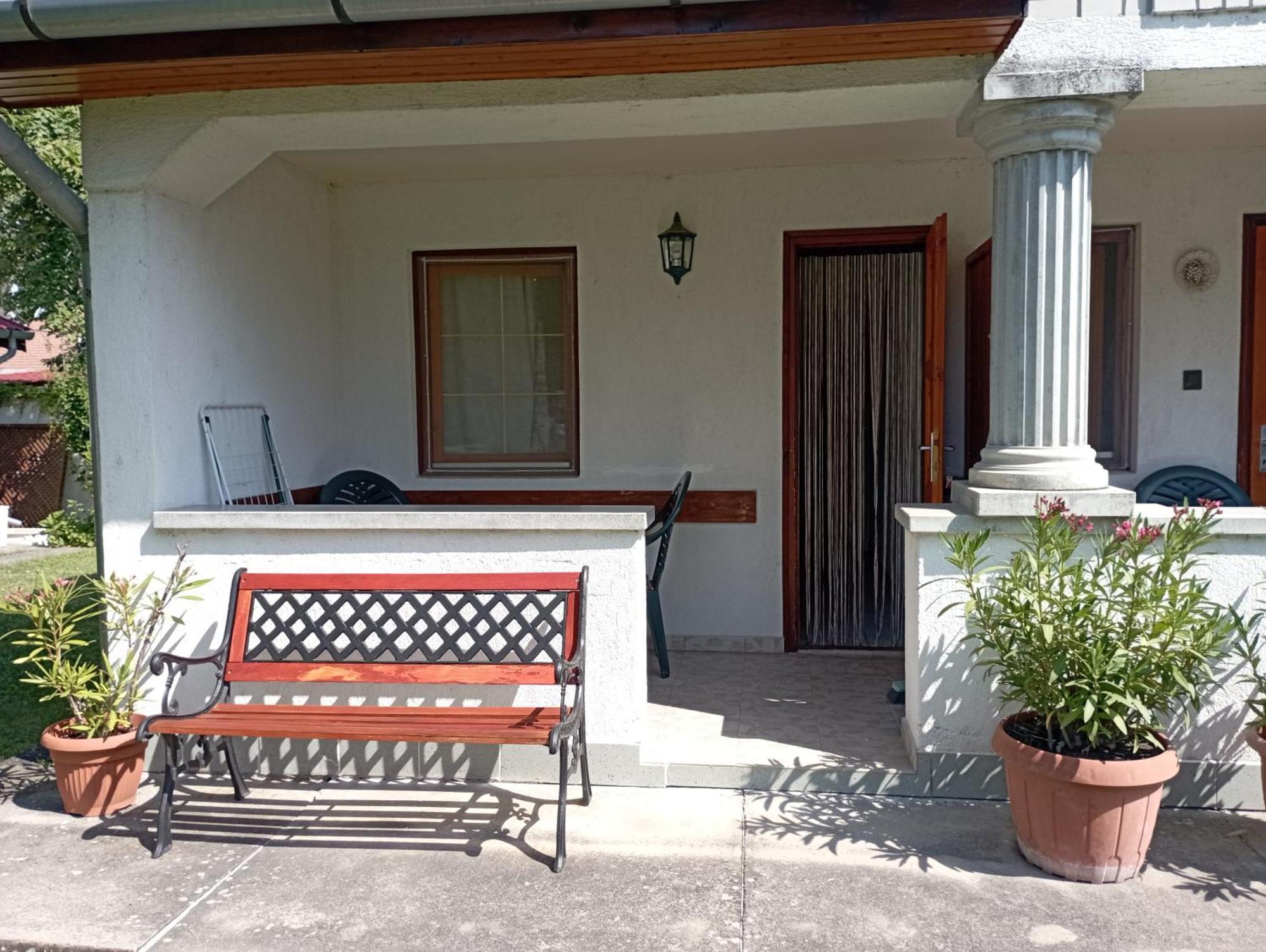 Villa Suzy Zamardi Exterior photo